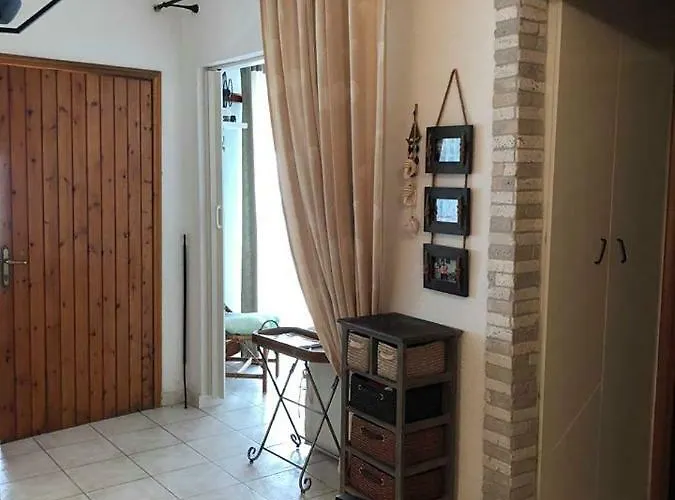 Hébergement de vacances Superior, Comfortable Seaside With Amazing View *