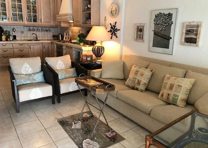 Superior, Comfortable Seaside With Amazing View Hébergement de vacances Siviri